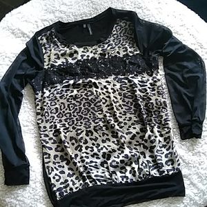 Maurices leopard print Top 😍